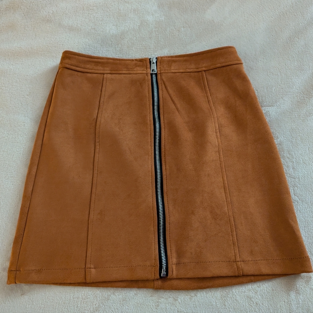 Tan Zippered Women's Skirt